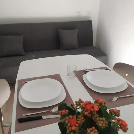 Lormar House Apartman