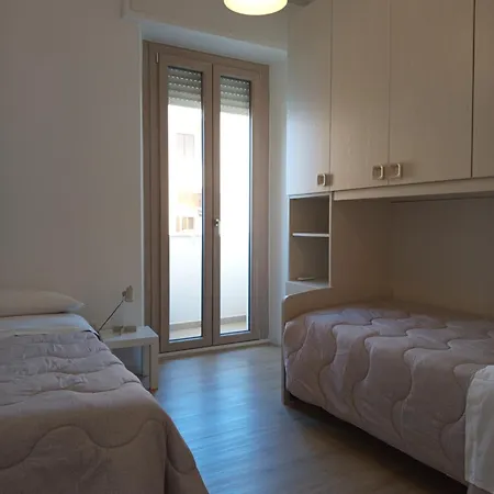 Lormar House